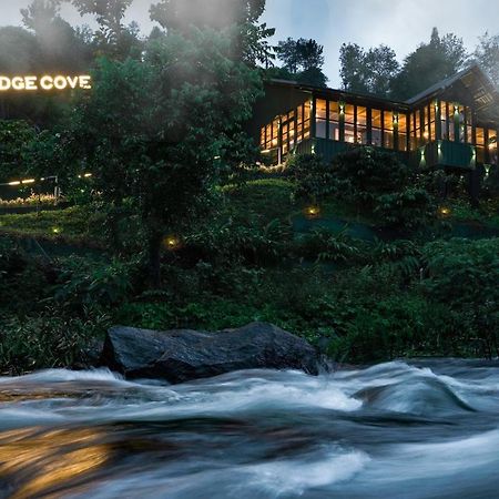 Iron Bridge Cove Villa Meppadi ภายนอก รูปภาพ