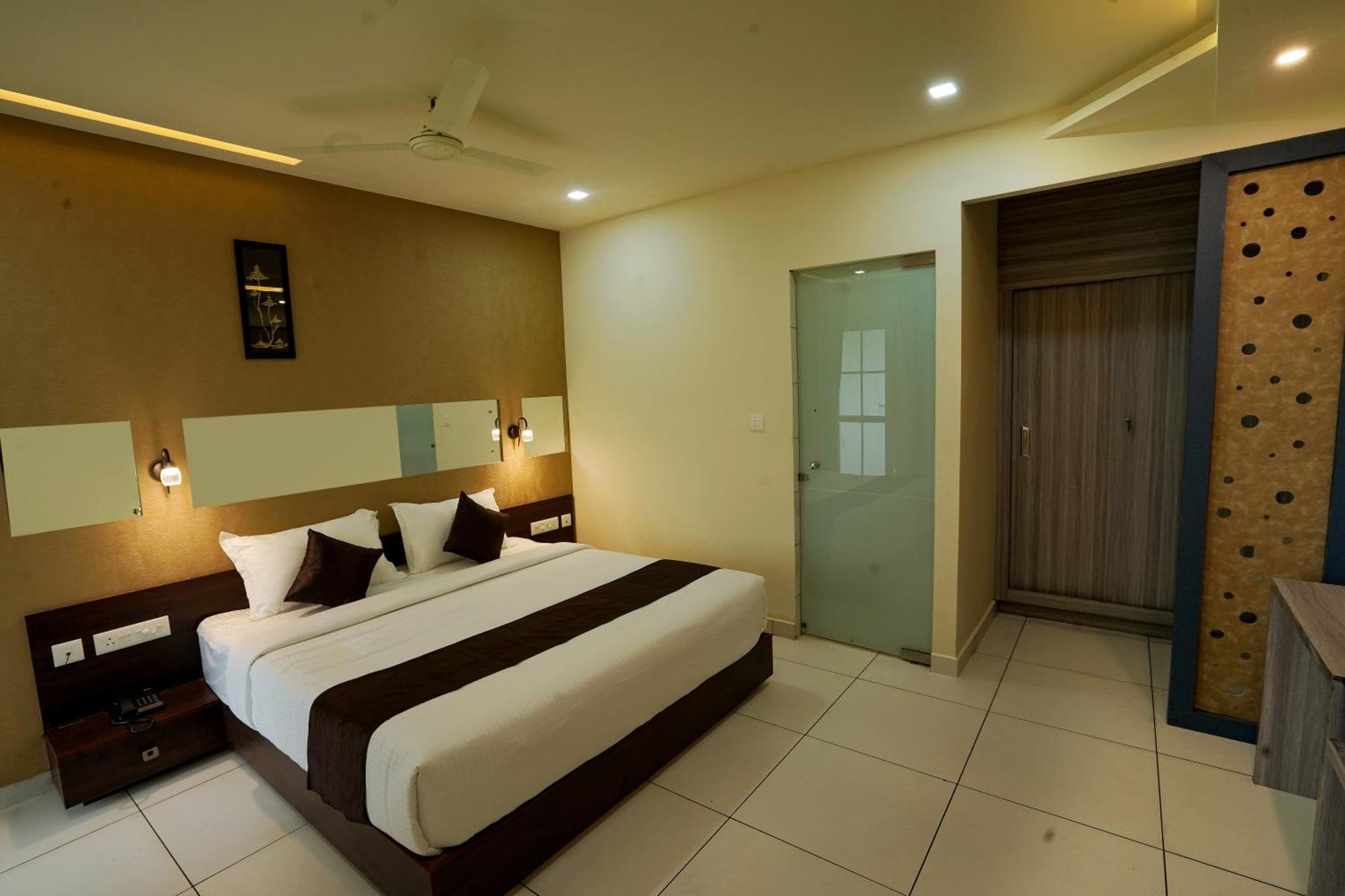 Iron Bridge Cove Villa Meppadi ภายนอก รูปภาพ